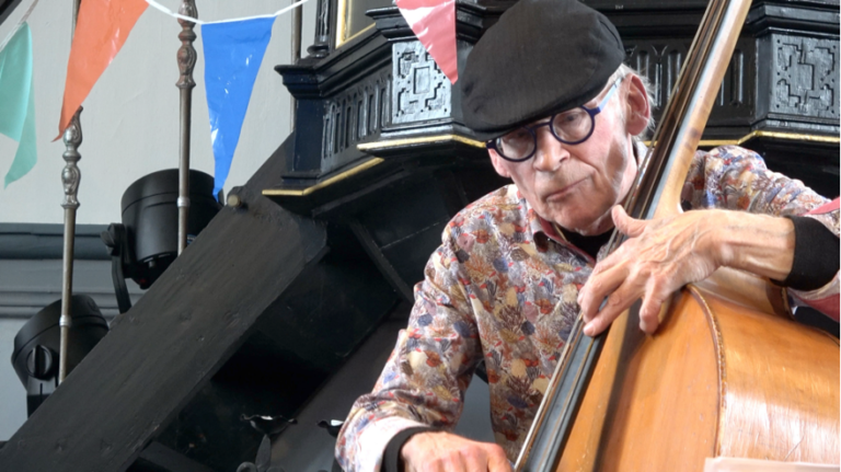 Bert van Erk, 'Man met Bas'